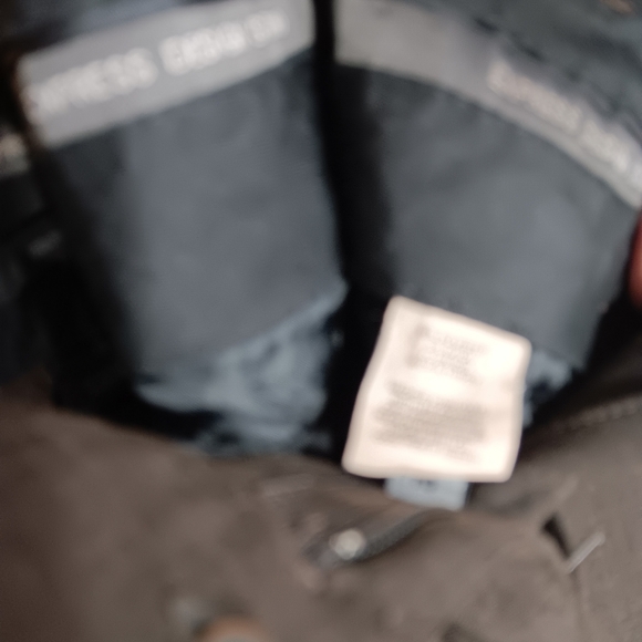 Express The Editor Rayon Blend Cropped Culottes Bermuda Shorts Trousers 0 Xs EUC - Picture 9 of 9